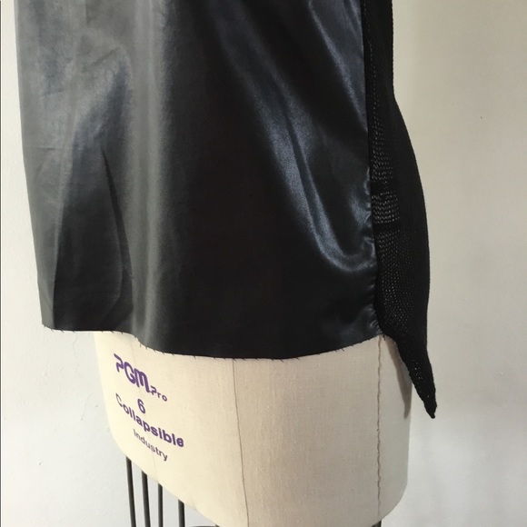 Bebe Black Hi Low Tank Top Razorback Sz Small NEW - Picture 2 of 8